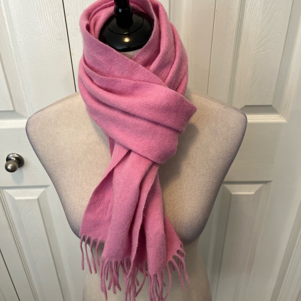 Ballantrae 100 % Lambswool Pink Women's Scarf